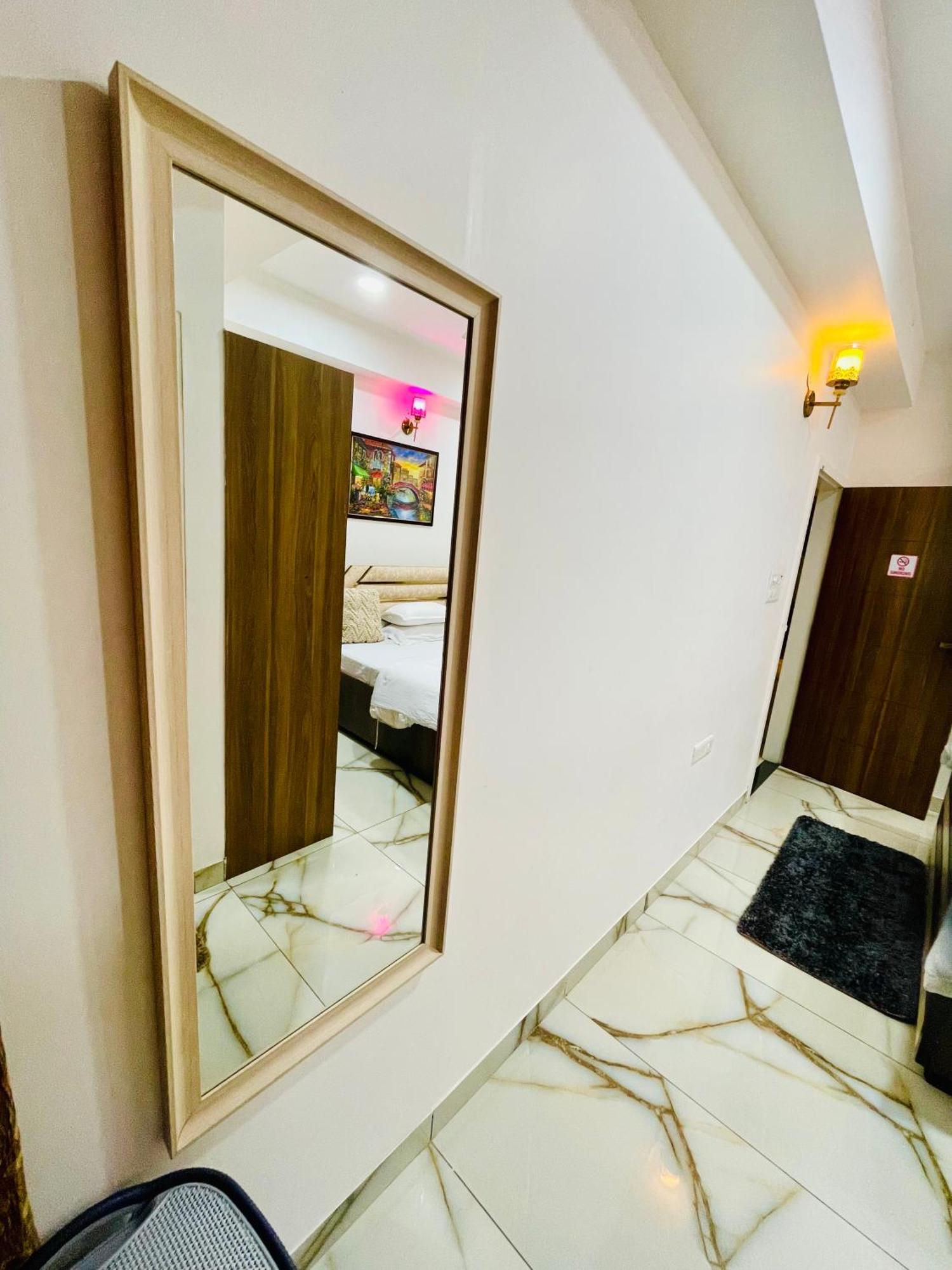 3Bhk Airport Vista Apartment - Entire Apartment Divisione di Divisione di Jaipur Esterno foto